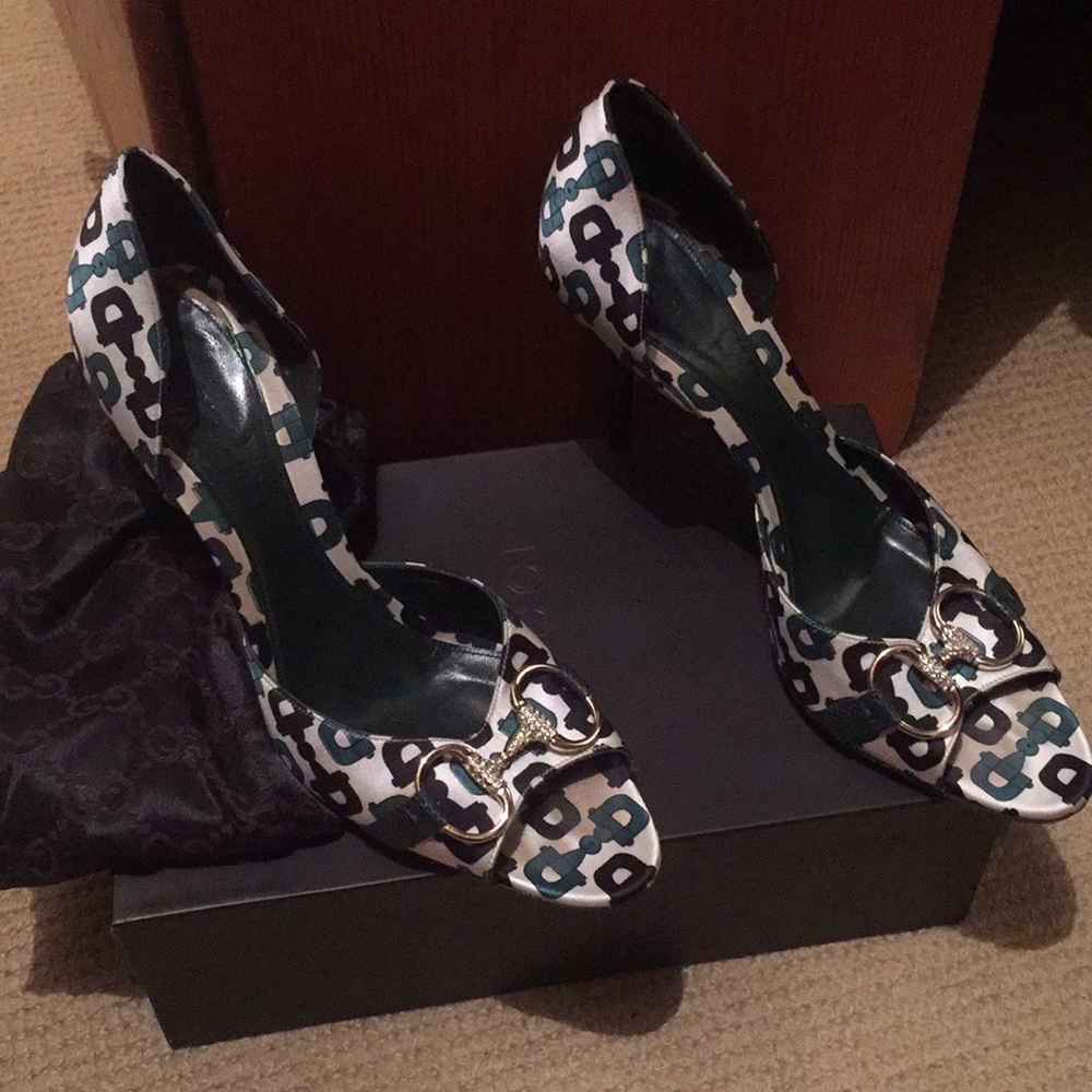 Gucci peep toe heel with horsebit detail
